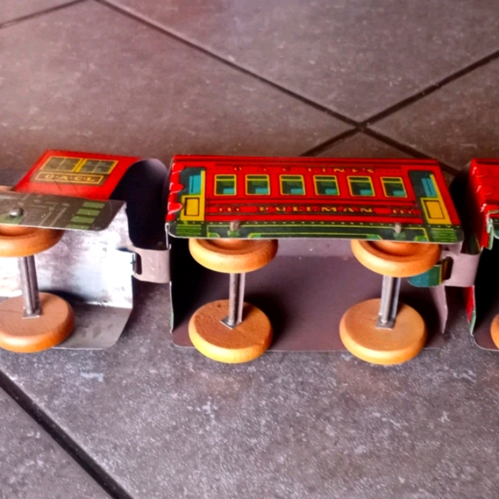 Train Cars - Picture 6 of 8